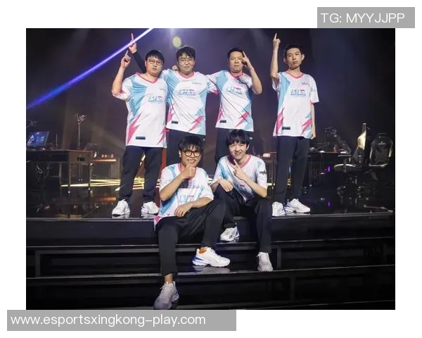 BLG战队在CSGO比赛中的意识争议引发热议分析与讨论